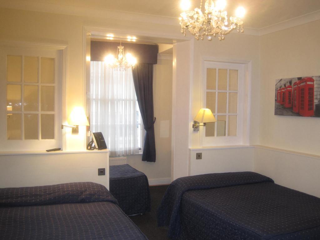 Aaraya Sussex Gardens Otel Londra Oda fotoğraf